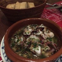 sangria 青山店 - タコのガーリックハーブ焼き