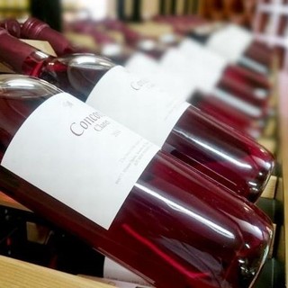 チーズの味を引き立てる厳選ワインを楽しめるのも魅力♪