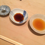 鮨 とかみ - 平目用　左から　竹塩　醤油　ポン酢