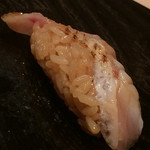 鮨 とかみ - ノドグロ（赤鯥：アカムツ）炙り