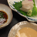 お造り：かわはぎ　肝ソースとポン酢で