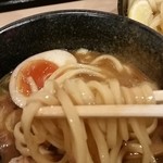 隆勝 - もちもち中太平打ち麺リフト！