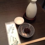 菊正宗(特選)1合832円と蕎麦味噌