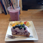 おまち堂＆ＦＲＵＴＡＳ 問屋町店 - ブルーベリーチーズタルトとブルーベリージュース