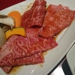 焼肉 平城苑 - カルビなど