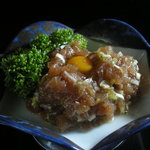 Tabemonoya Yuzu - トロッとした食感とマイルドな味わいがたまらないマグロユッケ（630円）