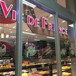 ヴィドフランス - 神戸駅改札出てすぐ、プリコ内にあるヴィドフランスさんです