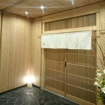 鮨 田なべ - 入口です