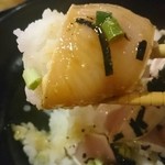 酒場 トリビアン - ご飯に巻いて食べてみた