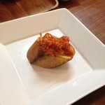 リトローボ - せいこ蟹トマトソースをバゲットに載せて