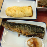 Himeji Imajuku Shokudou - じゃこ入りの卵焼きと焼き鯖