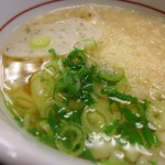 なか卯 - 【2015年10月】小うどん接写。
