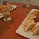 ピエール・エルメ・サロン・ド ・テ - 