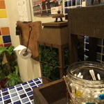 ガラクタ カフェアンドバー - アンティークが好きなオーナーの拘り