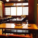 ふぐ料理 与太呂 - 店内、窓を開けると道頓堀川が見えますよ！