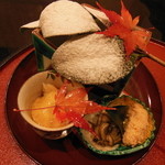 東條 - まるはげの肝和え，牡蠣の有馬煮，たらこ甘煮，青柳酢味噌
      