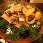 東條 - まながつお杉板焼き，かます幽庵焼き，タラ白子柚子釜
      