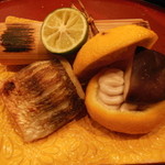 東條 - まながつお杉板焼き，かます幽庵焼き，タラ白子柚子釜
      