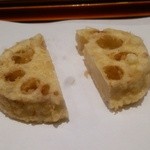 てんぷら 近藤 - 茨城産のレンコン。