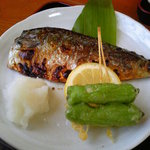 ごはんや - 日替りのサバ塩焼き（接写）