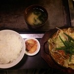 フタゴ亭 - ホルモン定食