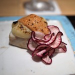 神保町 傳 - 鰆　根セロリのピューレ　マグロ酒盗