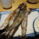 呑処おか吉 - 「ししゃも炙り」350円也。
