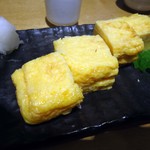 呑処おか吉 - 「築地の玉子焼き」380円也。