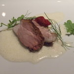 Fujiya 1935 - スパイシーな仔豚　アボカド　トマト