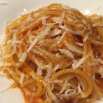 パスタ フレスカ ダンメン - ポモドーロをたっぷりのチーズと生パスタで。
