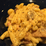 パスタ フレスカ ダンメン - 北坂さんの鶏と卵の親子カルボ　カザレッチェで。