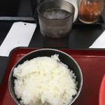 極楽うどん TKU - ランチタイムのカレーうどん系メニューには白ごはん（小）がサービスなのさd(^_^o) 小と言っても普通のごはん茶碗一杯分はあるよ*\(^o^)/*