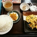 中南海 - 海鮮と玉子炒め定食650円