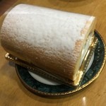 洋菓子ブルメン - バウムロール（小）（￥670）