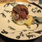 神保町 傳 - サンマの肝和え。大葉と胡麻の入った酢飯の上に。生姜の甘酢漬が添えられて。