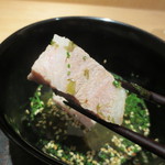 神保町 傳 - 豚肉も柔らかくボリュームもありました。