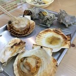 塩釜仲卸市場 マイ海鮮丼コーナー - 