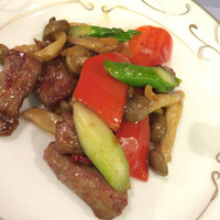 中国料理 龍皇 - 牛肉のピリ辛炒め