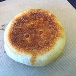 ミックスプラスベーカリー - 赤ワインのフランスあんぱん ￥160