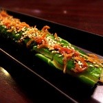 博多もつ鍋 福ヤ - 叩きキュウリです。塩加減がちょうど良く、ビールのお供に最高でした。