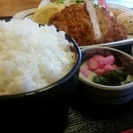 霧の下 - 15.12.07:トンカツ定食ライス大盛り