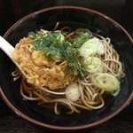 そば・うどん 両国 - ミックス天そば、500円です。