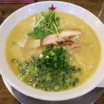 ラーメン男寿狼 - ・「鶏骨らーめん(\650)」