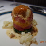 ５層の冷前菜。