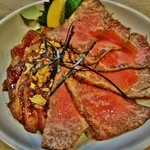 マルタケ - ランプステーキとローストビーフのコラボ丼～！丼一面、ピンク色だぁぁ～～♪(^o^)丿