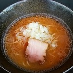 煮干乱舞 - 【限定】味噌そば500円　煮干は無し。豚の清湯スープで味噌が立ってるすっきりタイプ。ざっくりした細麺と相性良し。