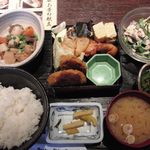 博多野菜巻き串 餃子 もつ鍋 芋蔵 - 芋蔵御膳