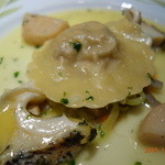 ラビオリの下にゼップ茸。