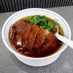 鳳蘭 - 排骨湯麺：945円