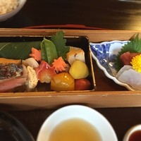 平等院表参道 竹林 - 煮物焼き物とお造り
